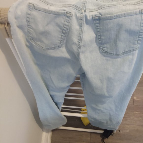 Gloria Vanderbilt Jeans - Picture 6 of 9